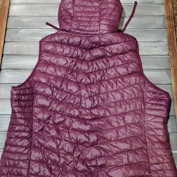 Water-Resistant Activel Puffer Vest Women's XXL Plumberry - Picture 2 of 3